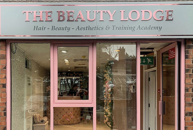 the beauty lodge shop front spraying